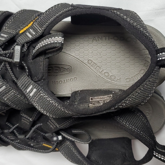 Keen Hiking Sandals Size 8 Mens, black and gray main image 5